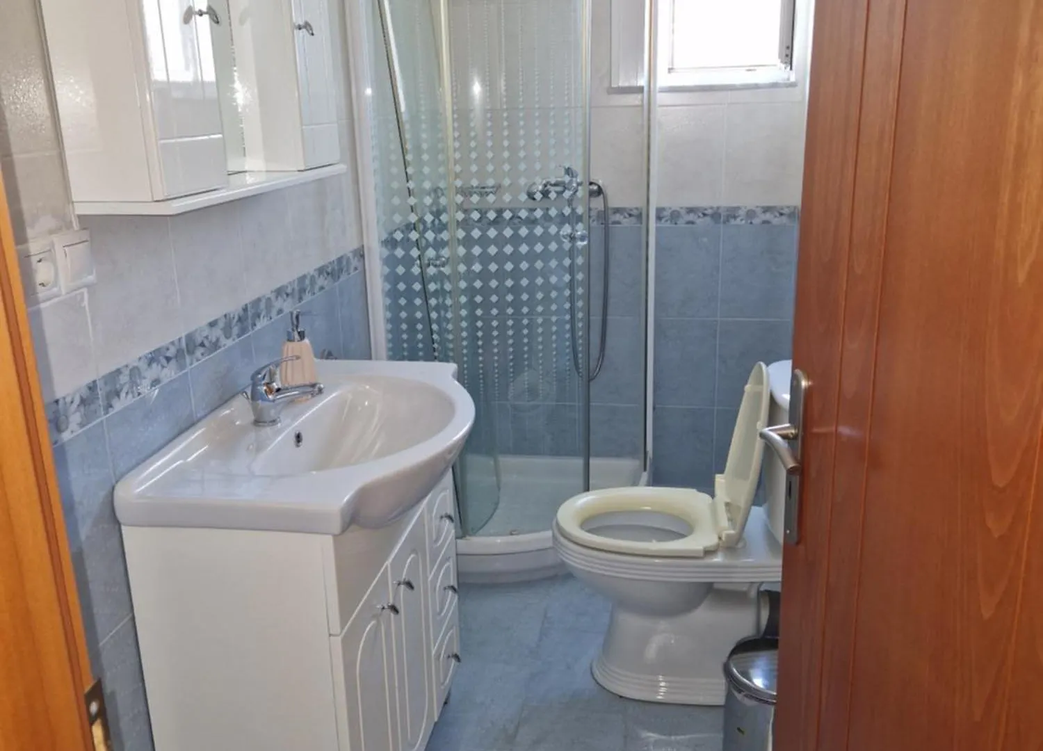 Villa Nefeli ساراندا شقة